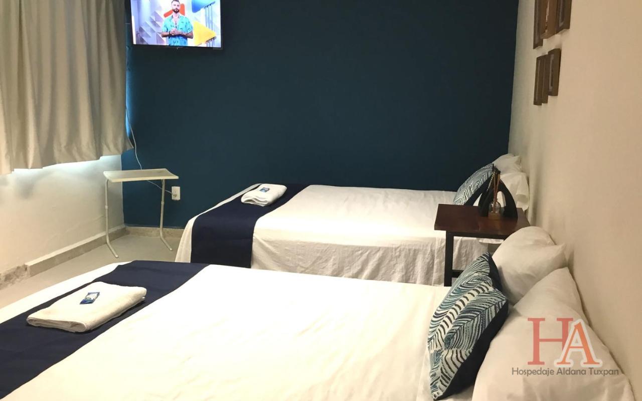 Hospedaje Aldana - Habitacion L E R D O En Zona Centro Tuxpan  Eksteriør billede